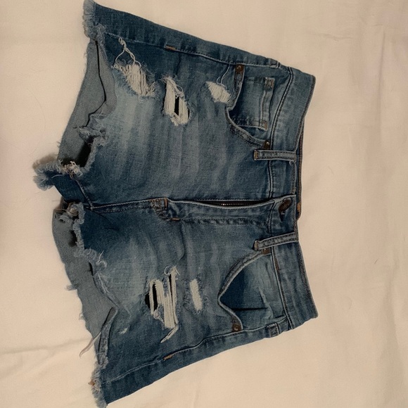size 2 aeropostale cheeky jean shorts - Picture 1 of 3